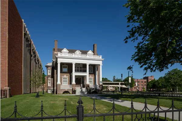 Gershman Graduate Center on Campus